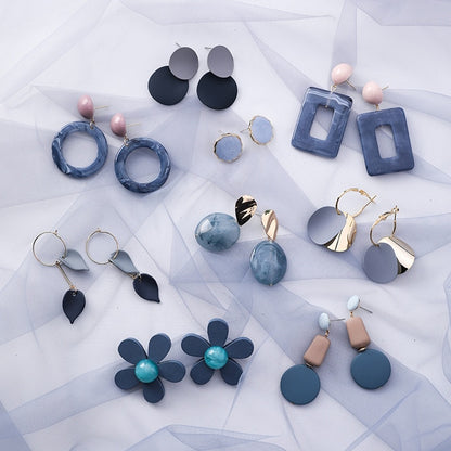 Elegant Geometric Dangle Earrings