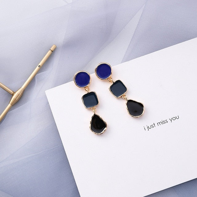 Elegant Geometric Dangle Earrings