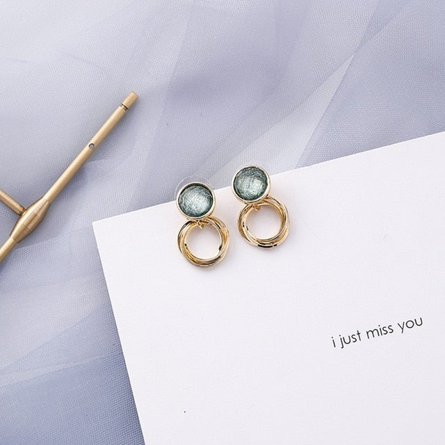 Elegant Geometric Dangle Earrings