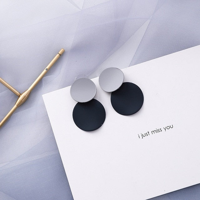 Elegant Geometric Dangle Earrings